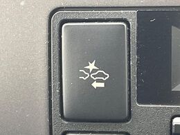 【トヨタセーフティセンス】走行中に前方の車両等を認識し、衝突しそうな時は警報とブレーキで衝突回避と被害軽減をアシスト。より安全にドライブをお楽しみいただけます。
