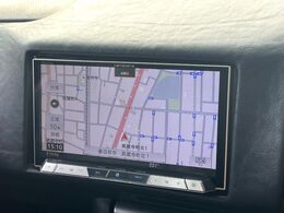 【ナビゲーション】目的地までしっかり案内してくれる使いやすいナビ。Bluetooth接続すればお持ちのスマホやMP3プレイヤーの音楽を再生可能！毎日の運転がさらに楽しくなります！！