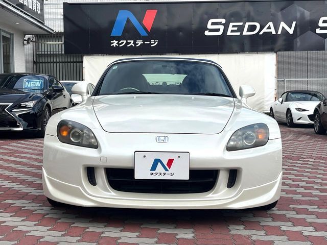 弊社では、全車『修復歴なし』のお車のみ取り扱っております。専任バイヤーによる厳選した仕入れの後、入庫後の車両チェックを行い、ネクステージが認定した高品質な中古車をご提供しております。