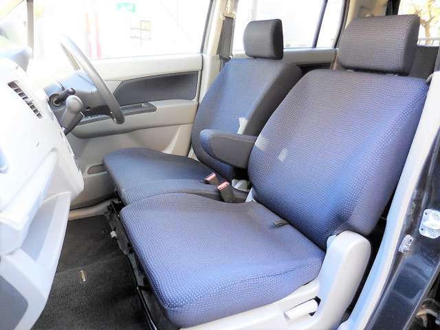 ルームクリーニング済みです★納車前には、再度ルームクリーニングと消臭殺菌作業を行います★