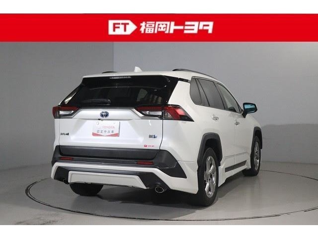 ☆トヨタ認定中古車☆ハイブリットシステム診断書と初度登録年月から10年間（走行20万キロまで）、ハイブリット機構の無料保証が付いています。