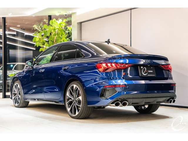 ・ナバーラブルーメタリック・・・￥70,000