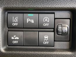 【スズキ　セーフティサポート】走行中に前方の車両等を認識し、衝突しそうな時は警報とブレーキで衝突回避と被害軽減をアシスト。より安全にドライブをお楽しみいただけます。