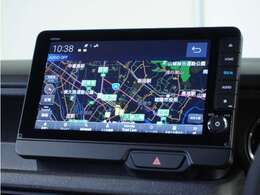 ◆バックカメラ◆リバースにするだけで映ります、後方の安全確認や、狭い駐車場での車庫入れ、雨の日や夜間など視界の悪い時に便利です！安全にバックする為には欠かせない装備です。