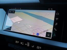 ●MMIナビゲーション『高解像度カラーディスプレイに、Bluetooth（R）接続によるハンズフリー通話機能を搭載しています。』