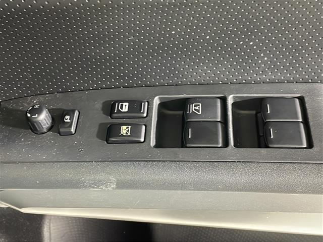 【窓操作部】軽い力で、窓を開けたり閉めたりすることができます！掲載箇所以外にご希望の写真がございましたら、お気軽にお問い合わせ下さい！メールや郵送でお送りさせていただきます。