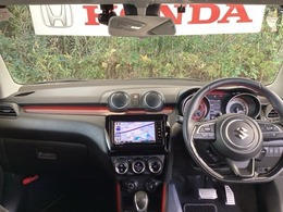 右左折時の横断歩行者や交通状況を把握しやすいピラーやドアミラー位置、ピラー断面とピラートリム形状の最適化などにより、視認性を向上させています。