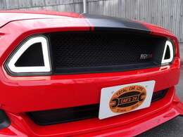 LEDがお洒落な社外グリル