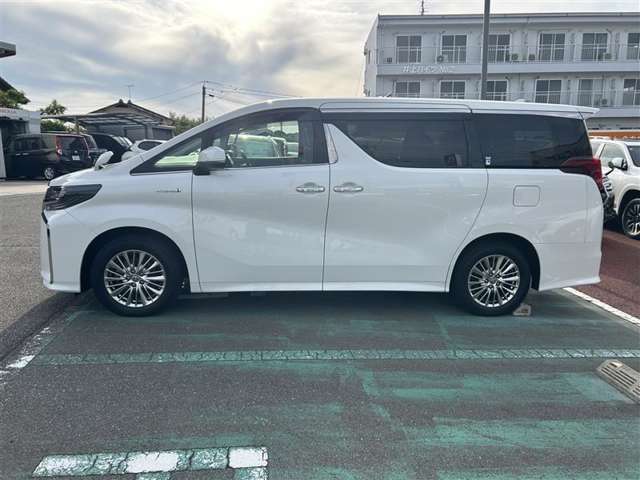この度は数ある中古車の中から当店の車両をご覧下さり、誠に有難うございます。