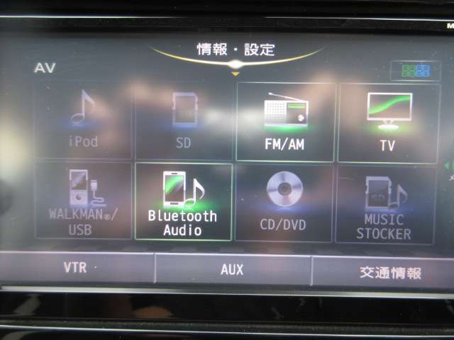お出かけ時に欠かせないナビは純正SDナビ！CD・DVD再生や音楽録音・フルセグTV視聴、Bluetooth・USB接続とドライブが盛り上がるナビです！