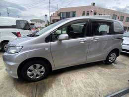 納車後、万が一の為、保証も付けて納車いたします☆お車にトラブルがあった時も迅速に対応するよう心がけています☆