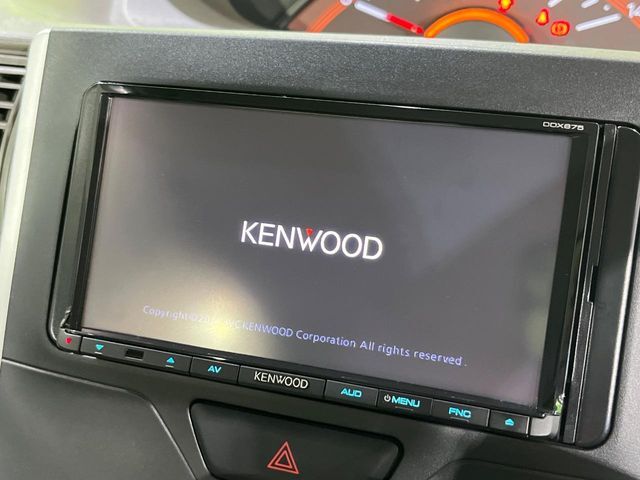 【ナビゲーション】使いやすいナビで目的地までしっかり案内してくれます。各種オーディオ再生機能も充実しており、お車の運転がさらに楽しくなります！！