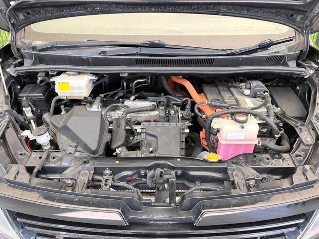 親切・丁寧な専門メカニックスタッフが応対！・車検・点検整備・事故等の修理などアフターサービスも安心。お車のカスタマイズもネクステージのサービススタッフまでご相談ください！