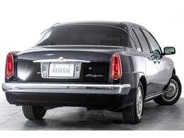 クラウンの技術を背景に、誇り高く生まれたオリジン。35000kmの低走行で、今も気品をまとっています。