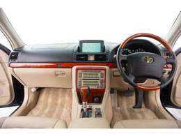 限定生産1000台、職人の手で仕立てられた特別な一台。20世紀の記憶が息づいています。