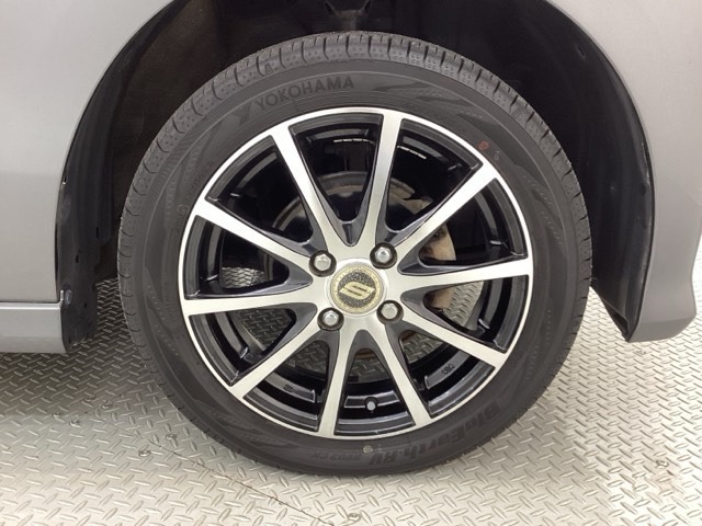 ご納車までの期間ですが、県内のお客様は1,2週間、県外のお客様は2,3週間ほどでご納車が可能となります。但し、お支払いや書類の状況によっては多少の前後もありますので、その際には何卒ご了承下さい。