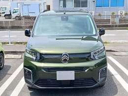 お忙しく実車確認できないお客様にも安心してご購入頂けるクオリティを目指しております。全国のディーラーで保証が受けられます。