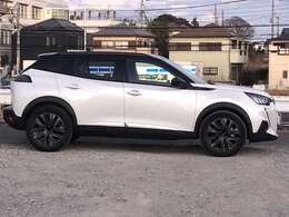 お忙しく実車確認できないお客様にも安心してご購入頂けるクオリティを目指しております。全国の正規ディーラーで保証が受けられます。