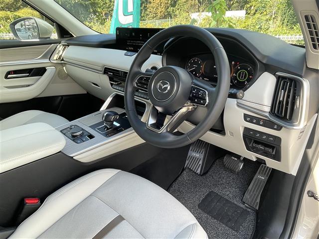 【インパネ全体】『インパネ全体』の画像になります。写真の内容に関してご不明点、ご質問等がございましたらお気軽にガリバー店舗までお問い合わせください。