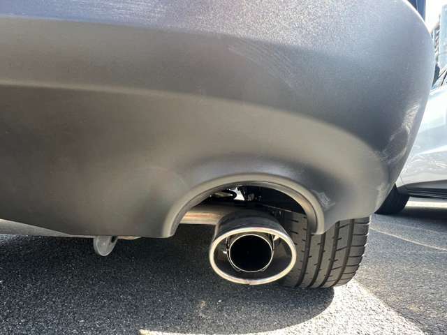 弊社では全車無修復車・保証付・メーター不正無の高品質・高年式の車を多数展示、販売しております。