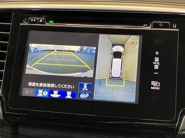 【全周囲モニター】を装備しております。全周囲カメラで危険察知。狭い駐車場でも安心して駐車できますね。