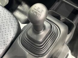 【フロア5速MT】走りの5速MT！！スポーティーな走行をお楽しみいただけます♪