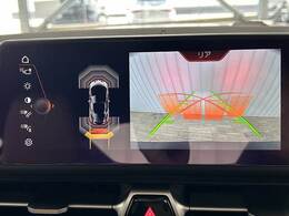 【全周囲モニター】を装備しております。全周囲カメラで危険察知。狭い駐車場でも安心して駐車できますね。