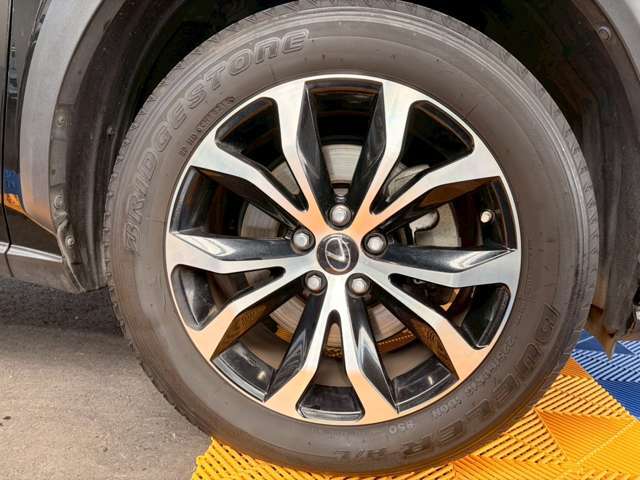 一部車両を除き他店在庫の取寄せ陸送費は無料対応中！品質にこだわった関東仕入れ！低走行の高品質車だけを仕入れております。ボディの綺麗さはもちろん、北陸地方特有の下廻りの錆などもない車両をご案内！