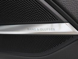 Bang＆Olufsenサラウンドシステム『デンマークが世界に誇る高品質サラウンドシステム。クリアでダイナミック。そして臨場感溢れる上質なサラウンドサウンドをドライブ中にご体感いただけます。』