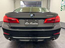 【スタッフ】カー工房はスタッフ一丸となり、お客様のカーライフのお手伝いを通じて地域社会に貢献致します☆皆様のご来店をスタッフ一同心よりお待ち申し上げます。