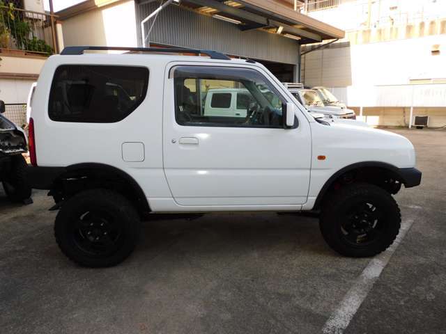 オイルメンテナンスの悪いエンジンのお車は販売いたしません！！耐久性に不安が残り、燃費も格段に悪くなります！厳選仕入れに力を注いでいます。