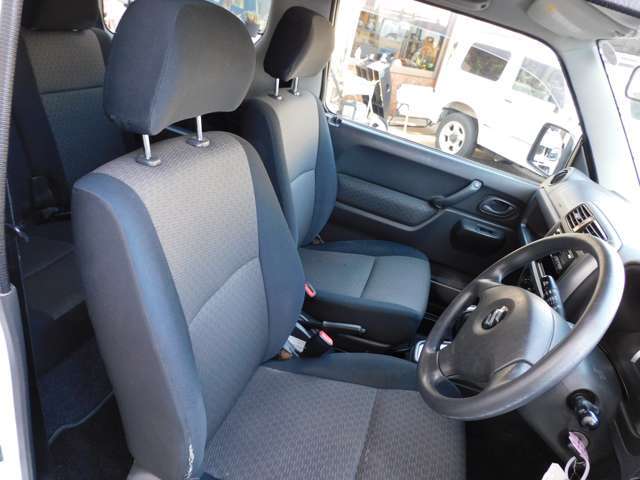 点検・整備後納車ですので安心してお選び下さい。また、アフターもお任せください。納車させていただいてからが、本当のお付き合いだと思っております。