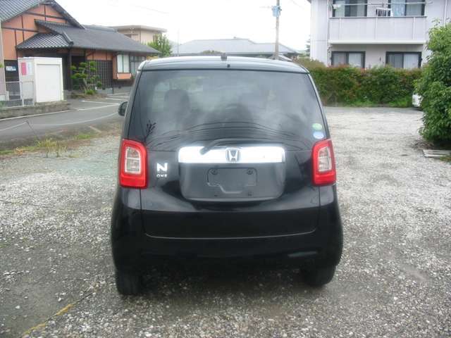 【画像メール送ります】　実際にお車を見に来られない遠方の方にも安心してご検討していただけるように、気になる箇所の画像をメールにてお送り致します。お気軽にお申し付け下さい！