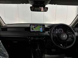 先進デザインと高級感のある運転席周りとなっております♪