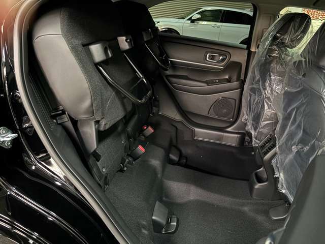 ワンタッチで跳ね上げが可能なホンダならではのリアシートアレンジができます。