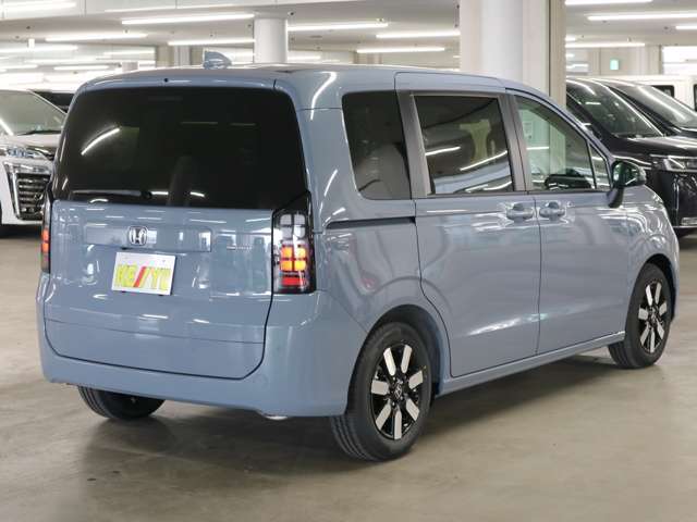 自社陸運局指定工場完備！国家資格車検検査員資格を持った整備士による整備。走行に関係のない所も不具合箇所があれば修理してお渡しいたします。