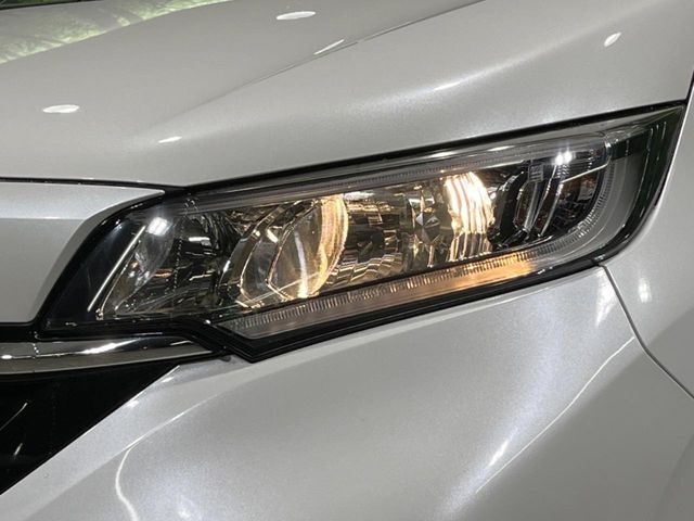 夜間や荒天時により良好な視界で安心な走行をご希望される方には【高輝度LEDヘッドライト】の取付がおすすめ！多くのお客様にご好評いただいております♪