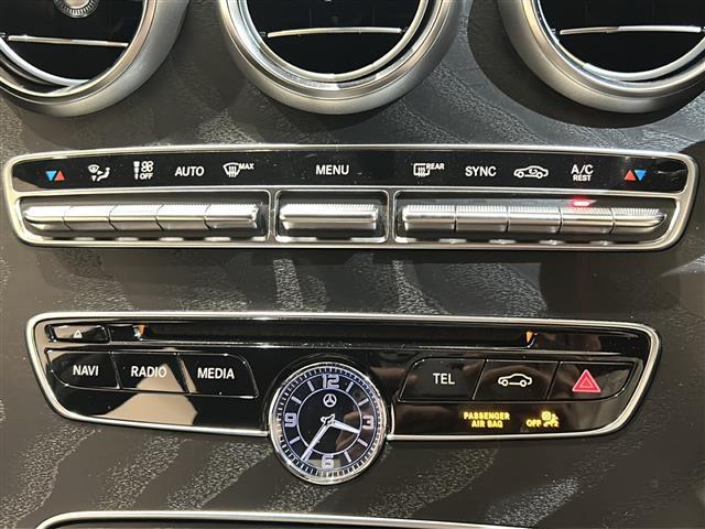 LIBERALAは、輸入車選びの新たなスタイルを提案するインポート・セレクト・ブランドです。オーナー様となる方がクルマから直接感じる感性を第一にした、最良の一台との出会いをコーディネートいたします。