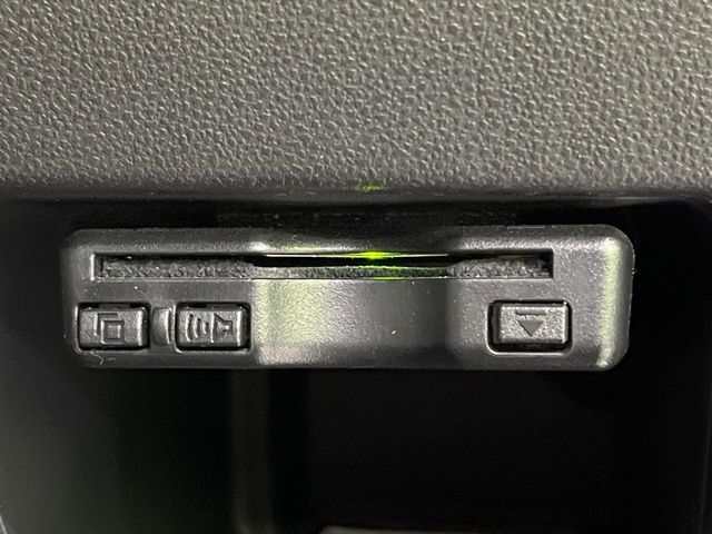 【ETC】高速道路の料金所をストレスなく通過！話題のスポットやサービスエリアに多い「スマートIC」利用時は必須のアイテムです。当店でセットアップを実施、ご納車当日からすぐにご利用いただけます！