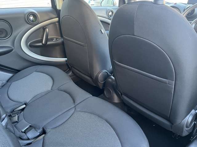 当店のお車は、納車前にもちろんしっかり整備を致します。しかし機械である以上、「故障」のリスクはゼロではありません。その万が一の時に安心な「カーセンサーアフター保証」を取り扱っております！