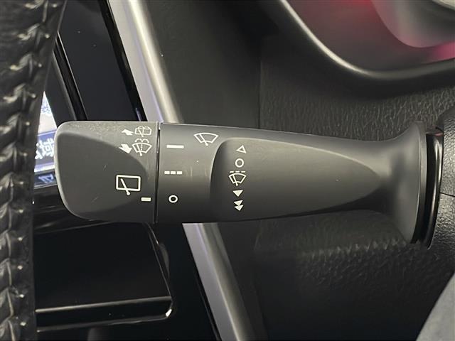 【その他】このクルマ限定で使える装備品が付いています！使い方などはぜひ実際に店舗にお越しいただき、専門スタッフにお尋ねください！
