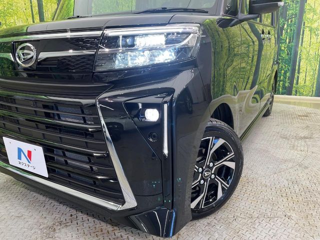 【シーケンシャルターンランプ付きLEDヘッドライト】人気の『流れるウィンカー』付きのLEDヘッドライトを装備♪高級感はもちろん、点灯時は存在感たっぷりで他車からも認識されやすく安心です。