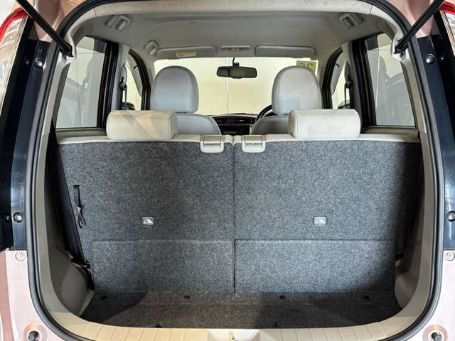 日用品が充分収納できるラゲッジルーム☆