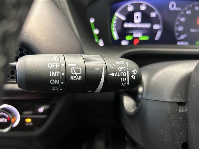 気になる車はすぐにお問い合わせください！画面右側の0066から始まる無料ダイヤルからお問い合わせ下さい！専門スタッフがお車のご質問にお答えいたします！