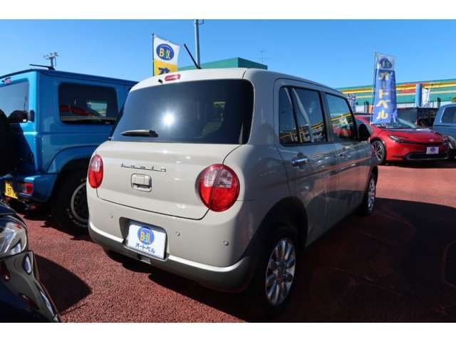 オートベル東バイパス店・オートベル浜線バイパス嘉島店・オートベルサンロードシティ人吉店の熊本県下3店舗に総在庫常時800台以上を展示しております。