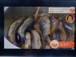 ディスプレイオーディオ、TV、USB、Bluetooth、アンドロイドオート、アップルカープレイ、ミラーリンク等付いてます♪