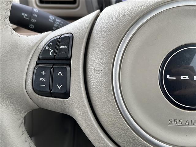 【　ステアリングスイッチ　】手元のスイッチでナビ操作が可能です！！非常に便利な機能です。取り付けのナビによってはオプション設定となっております！詳しくはスタッフまで♪