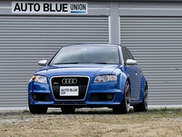 2007年モデルですが初度登録は　2006年10月です。点検整備と車検取得後のご納車です。