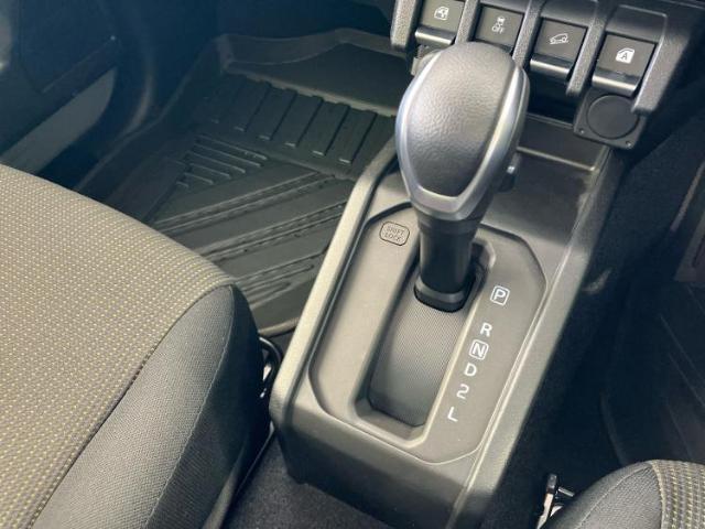 お車に合わせて無料保証以外にも、保証範囲、期間、距離を拡充させた有料保証もご用意しております！中古車の購入が初めてで不安・・・というお客様もご安心ください！