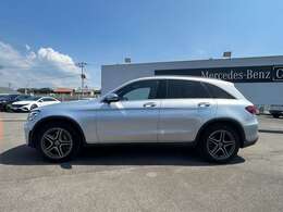 この度はメルセデスベンツの中古車をご覧いただきありがとうございます。遠方のお客様にも末永く安心してお乗り頂けるよう、納車後も丁寧にサポート致します。